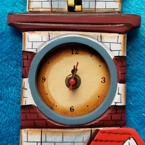 Lighthouse Clock 🌊〰️🌊〰️ - Picture 4 of 5